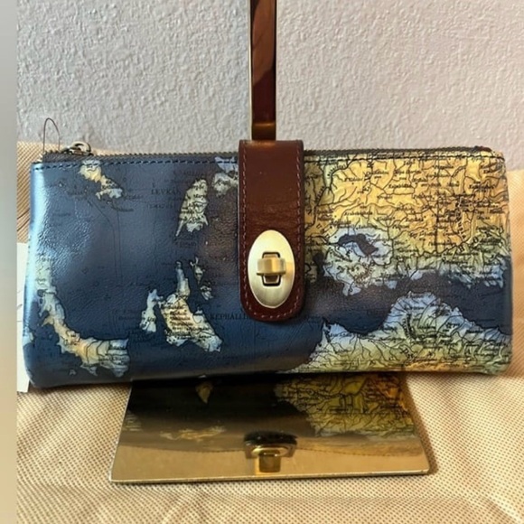 Patricia Nash Handbags - NWT Patricia Nash leather Greek Map Annesley Wallet/Wristlet